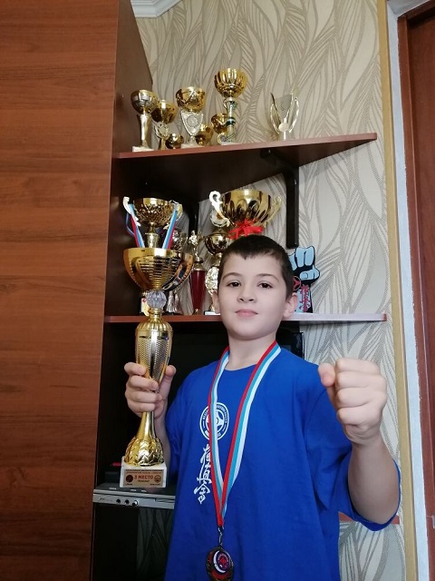 i Petrosyan Mger